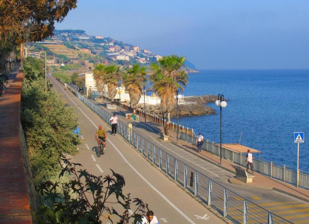 Casa Rosa Lucia Centrale Con Parcheggio San Remo Kültér fotó